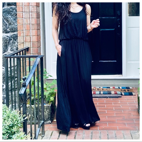 SPAGHETTI STRAPS MAXI DRESS WITH SIDE POCKETS - Picture 9 of 10